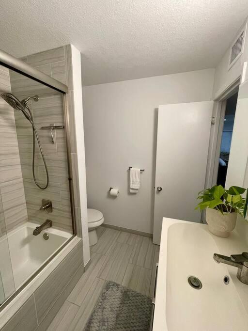 Apartment 1 Bdrm Poolside Garden Austin