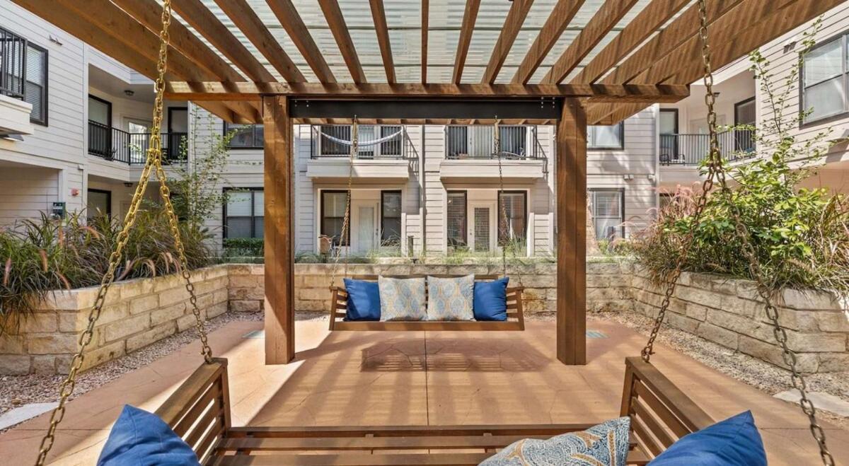 Apartment Modern 2b Near Downtown With Pool And Cozy King Beds Austin