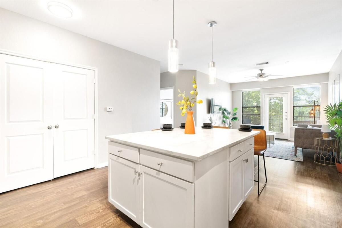 Modern 2b Near Downtown With Pool And Cozy King Beds * Austin