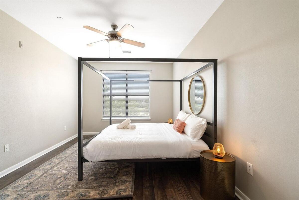 Apartment Modern 2b Near Downtown With Pool And Cozy King Beds Austin