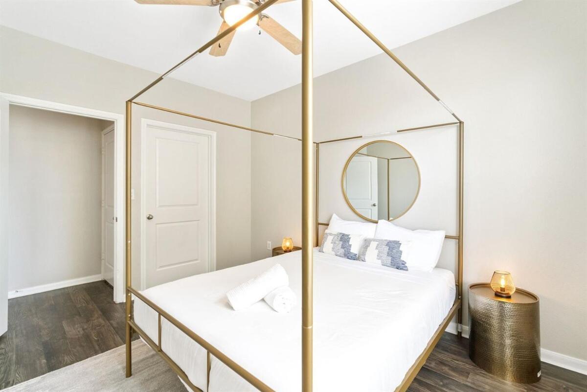 Apartment Modern 2b Near Downtown With Pool And Cozy King Beds Austin