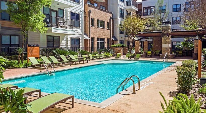 Modern 2b Near Downtown With Pool And Cozy King Beds Apartment *