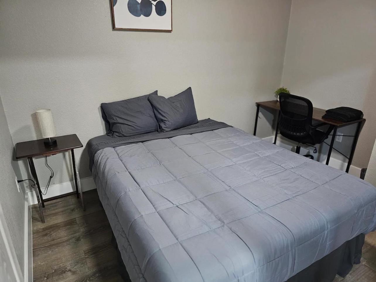 Homey 2br Near Dt & Airport Holiday home Austin