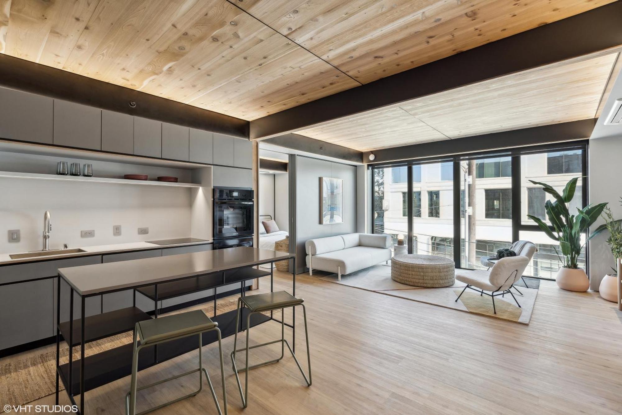 Apartment Locale East