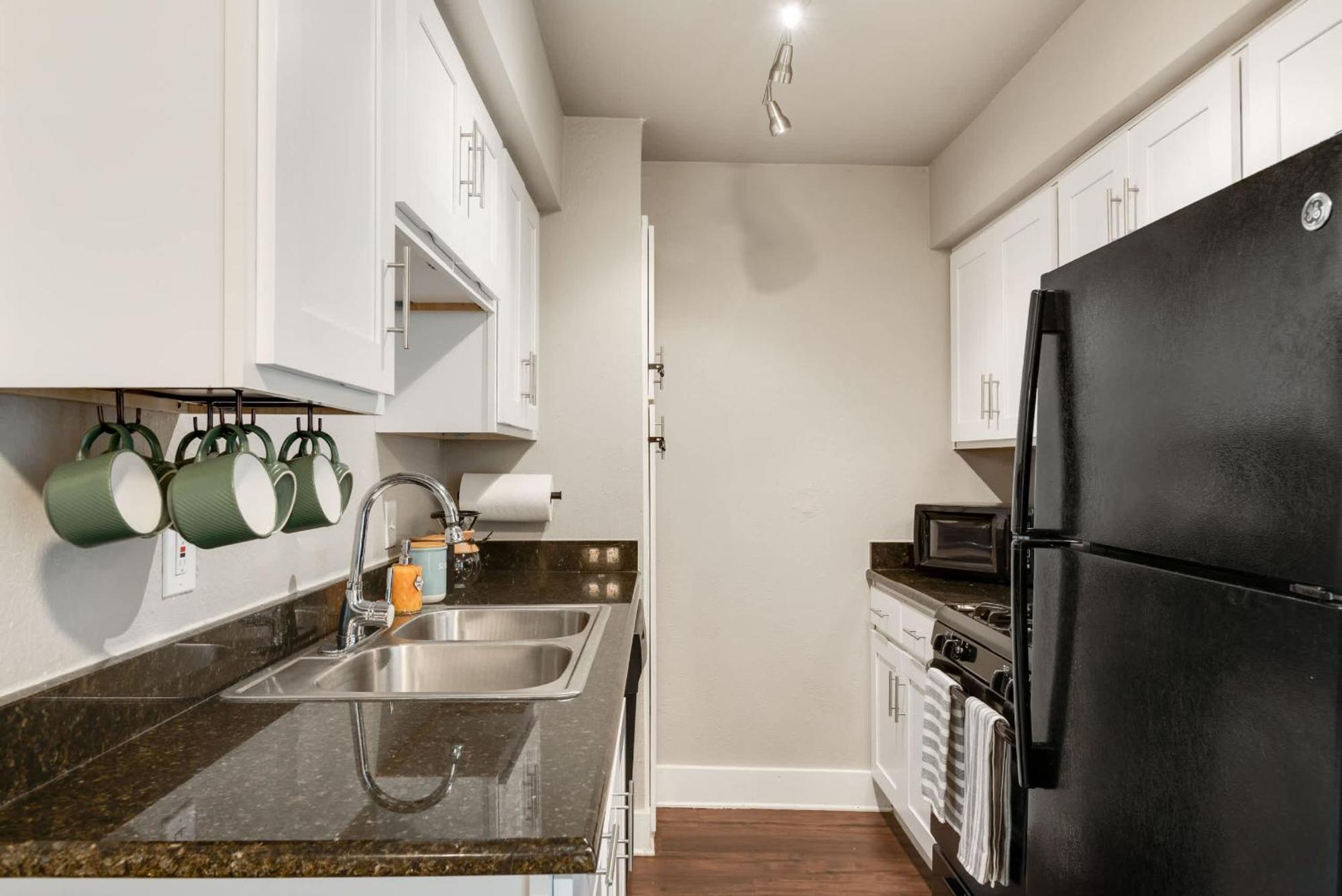 The Flamingo 103 L Pool L Sleeps 5 L 65 Smart Tv Apartment