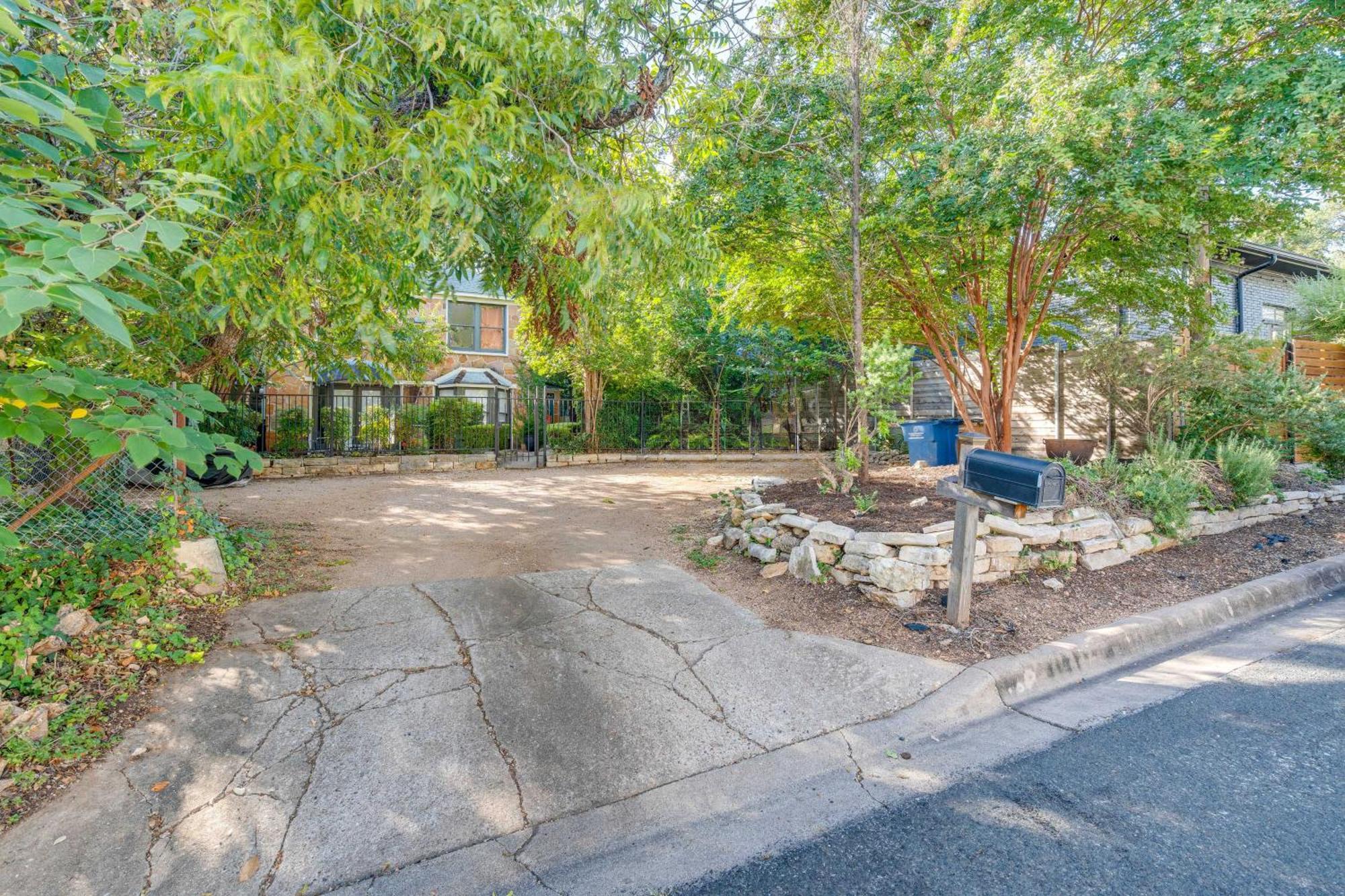 Historic About 4 Mi To Downtown! Apartment Austin