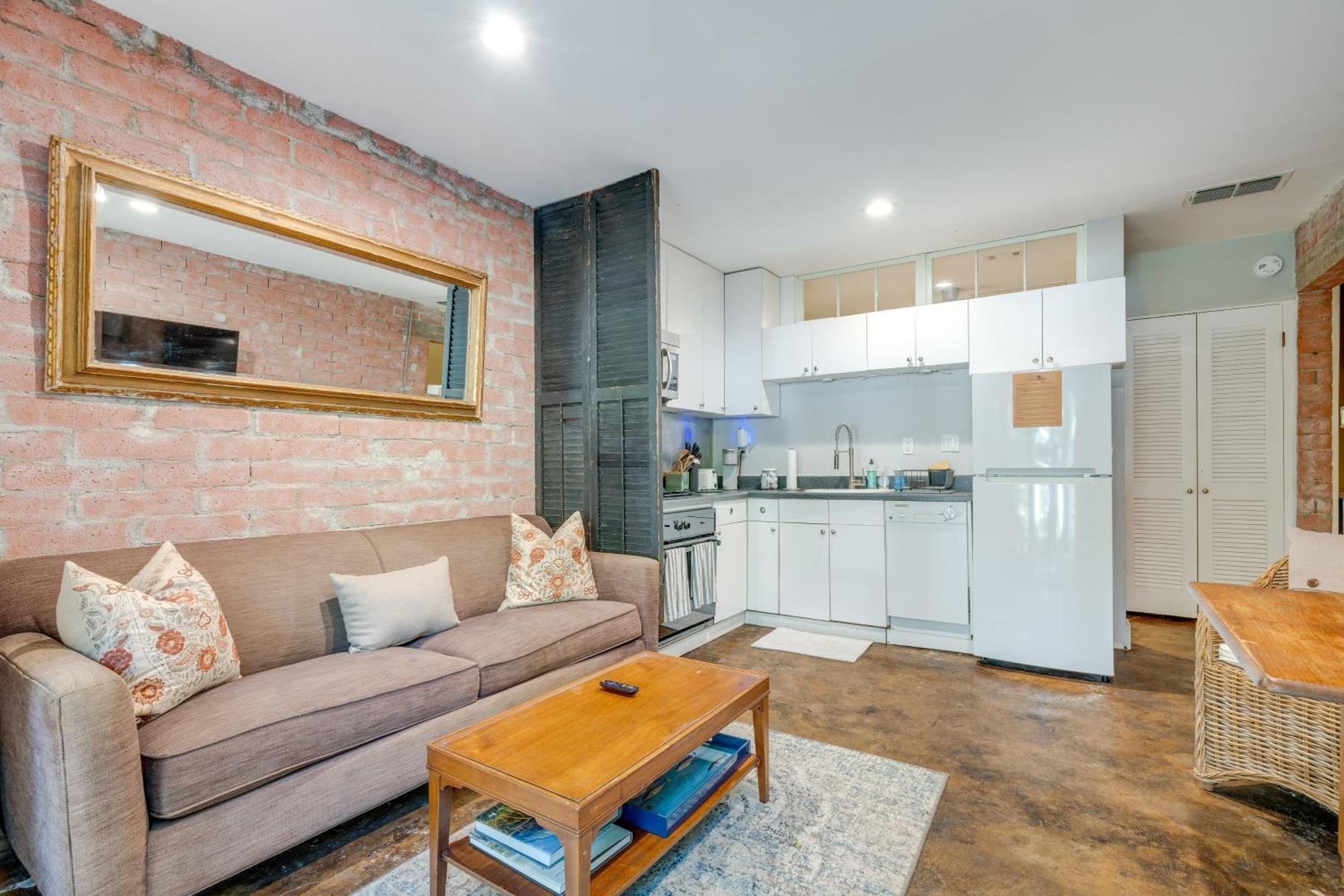 Apartment Historic About 4 Mi To Downtown! Austin