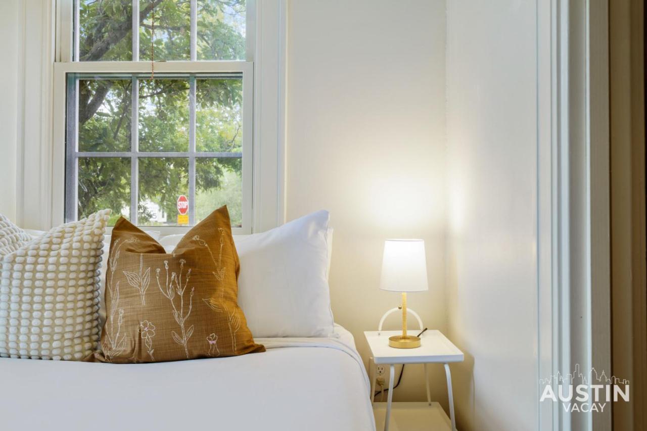 Charming Vintage House In Zilker With Hot Tub And Parking Holiday home Austin
