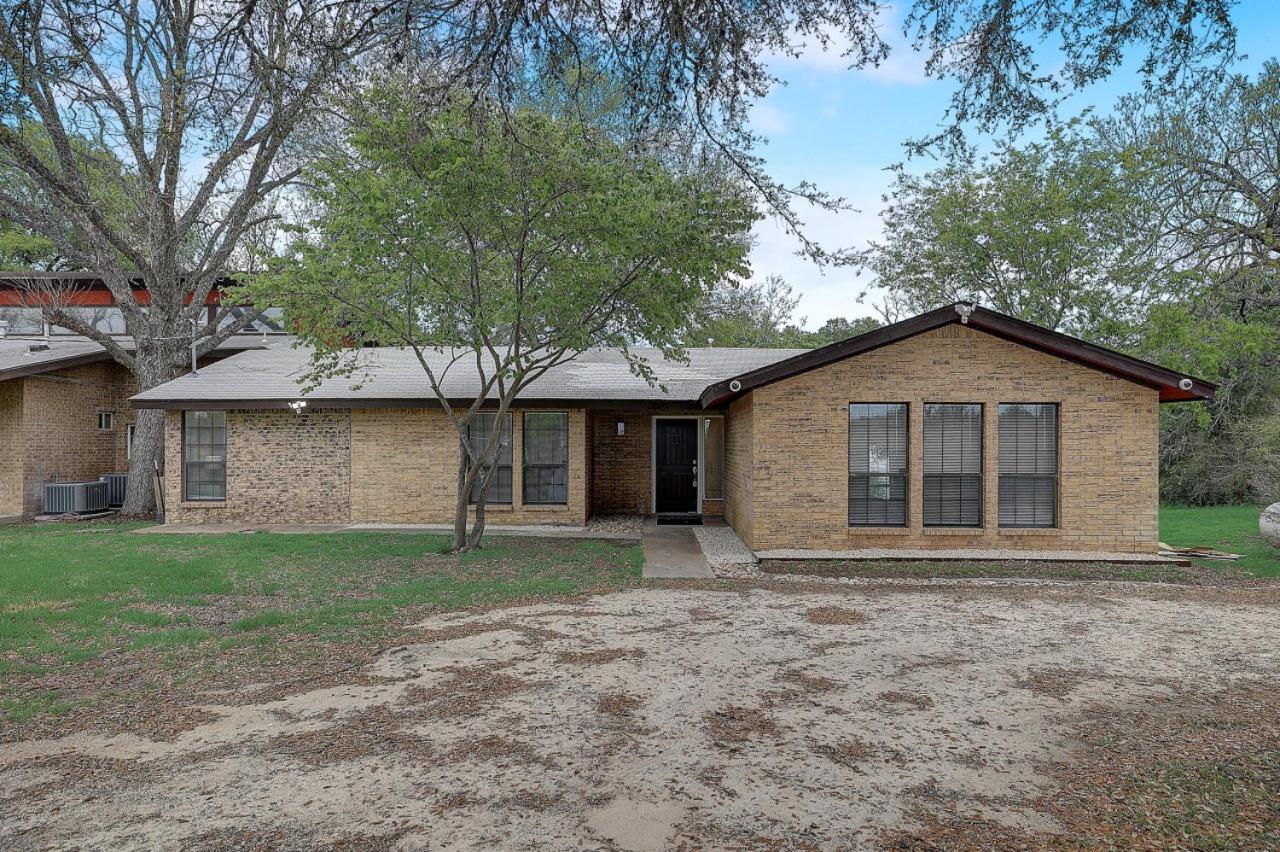 Dunlap Oasis Spacious 5br 12mi To Dt Holiday home Austin