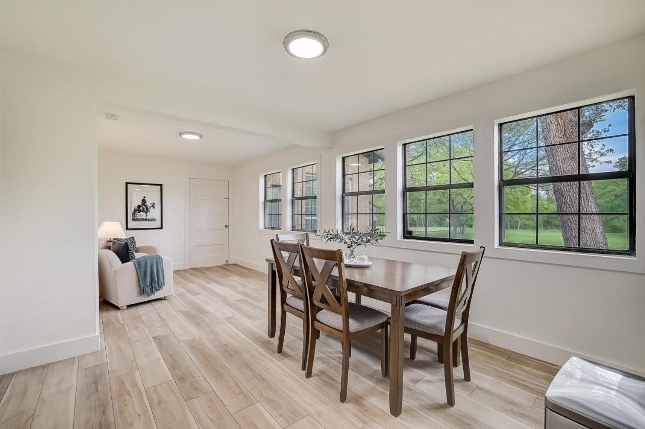 Dunlap Oasis Spacious 5br 12mi To Dt Austin