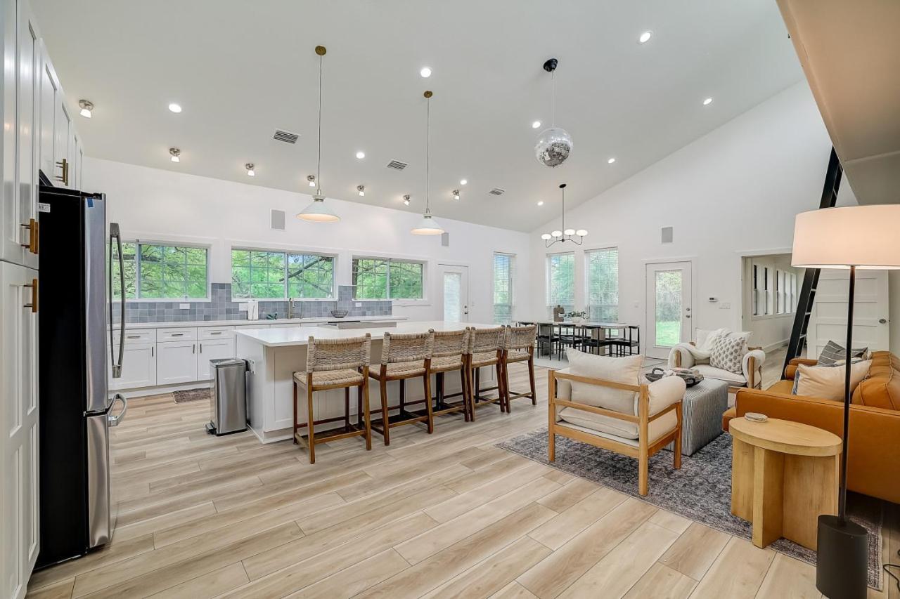 Dunlap Oasis Spacious 5br 12mi To Dt * Austin