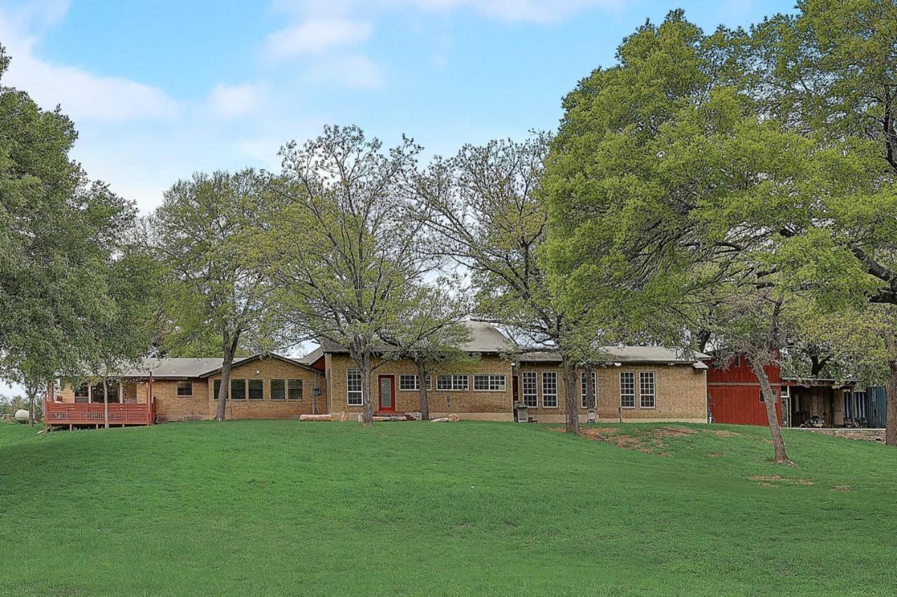 Dunlap Oasis Spacious 5br 12mi To Dt Holiday home Austin