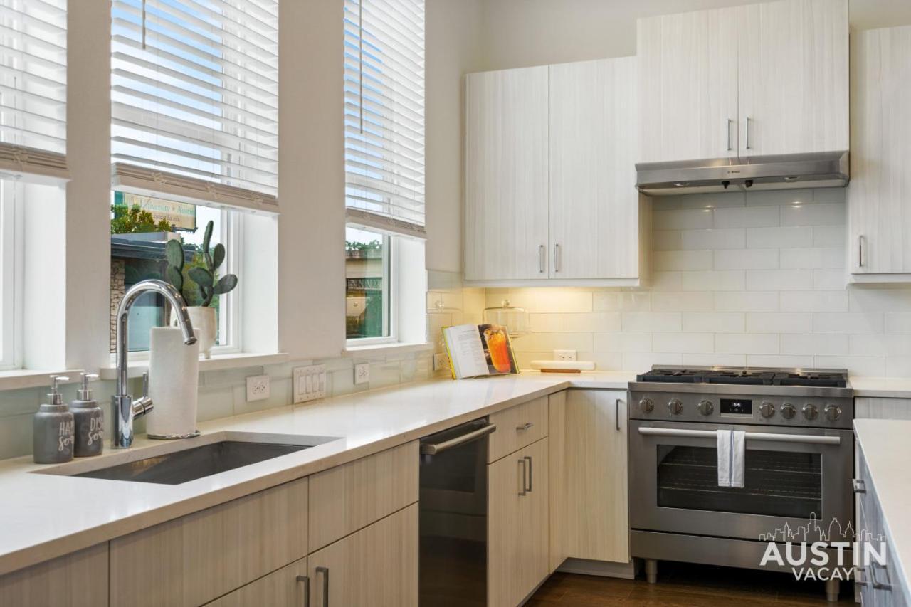 Holiday home Urban Oasis 1 Mile From Ut Garage And Rooftop Austin
