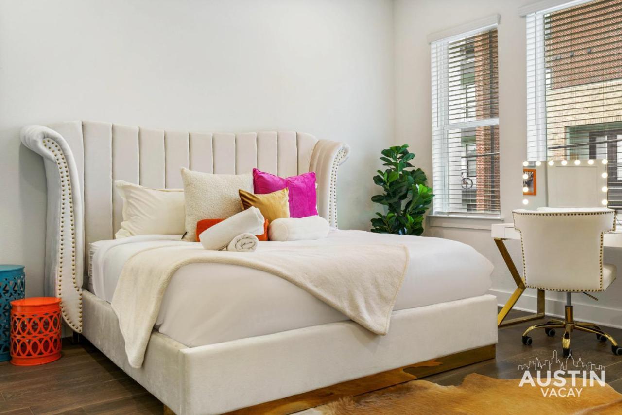 Urban Oasis 1 Mile From Ut Garage And Rooftop Holiday home Austin