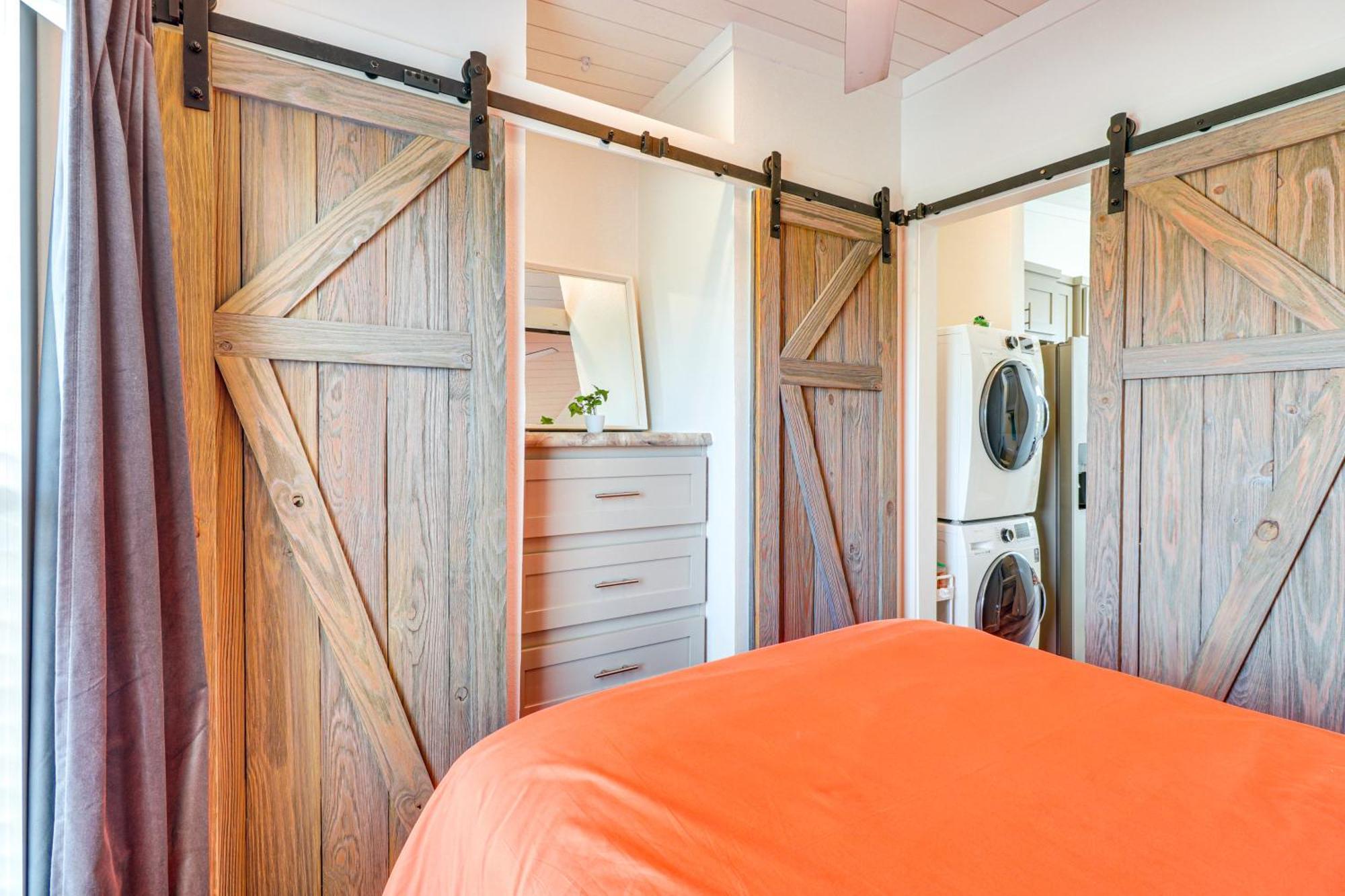 Tiny With Pool Access, 8 Mi To Downtown Austin! *