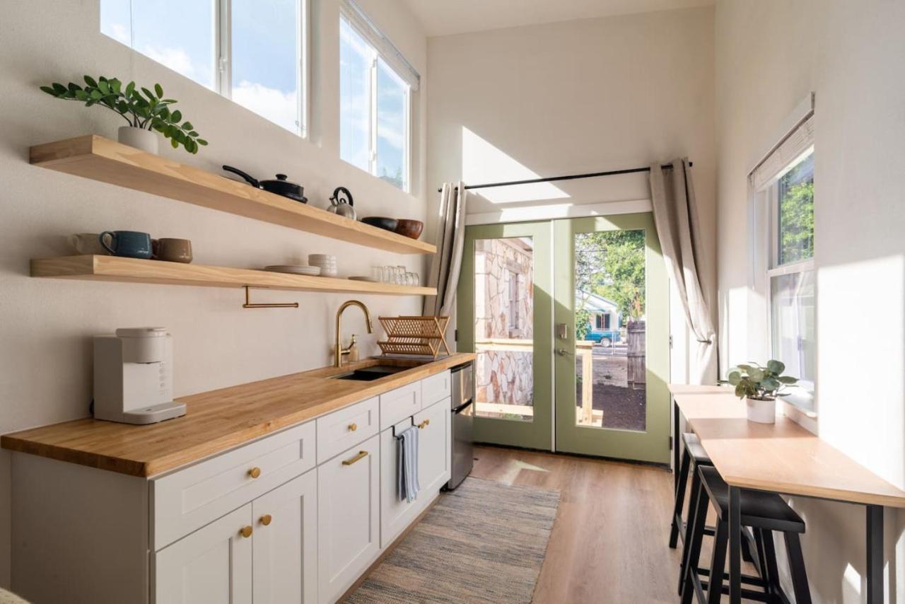 Apartment Boho Tiny - Walkable To The Of East Austin