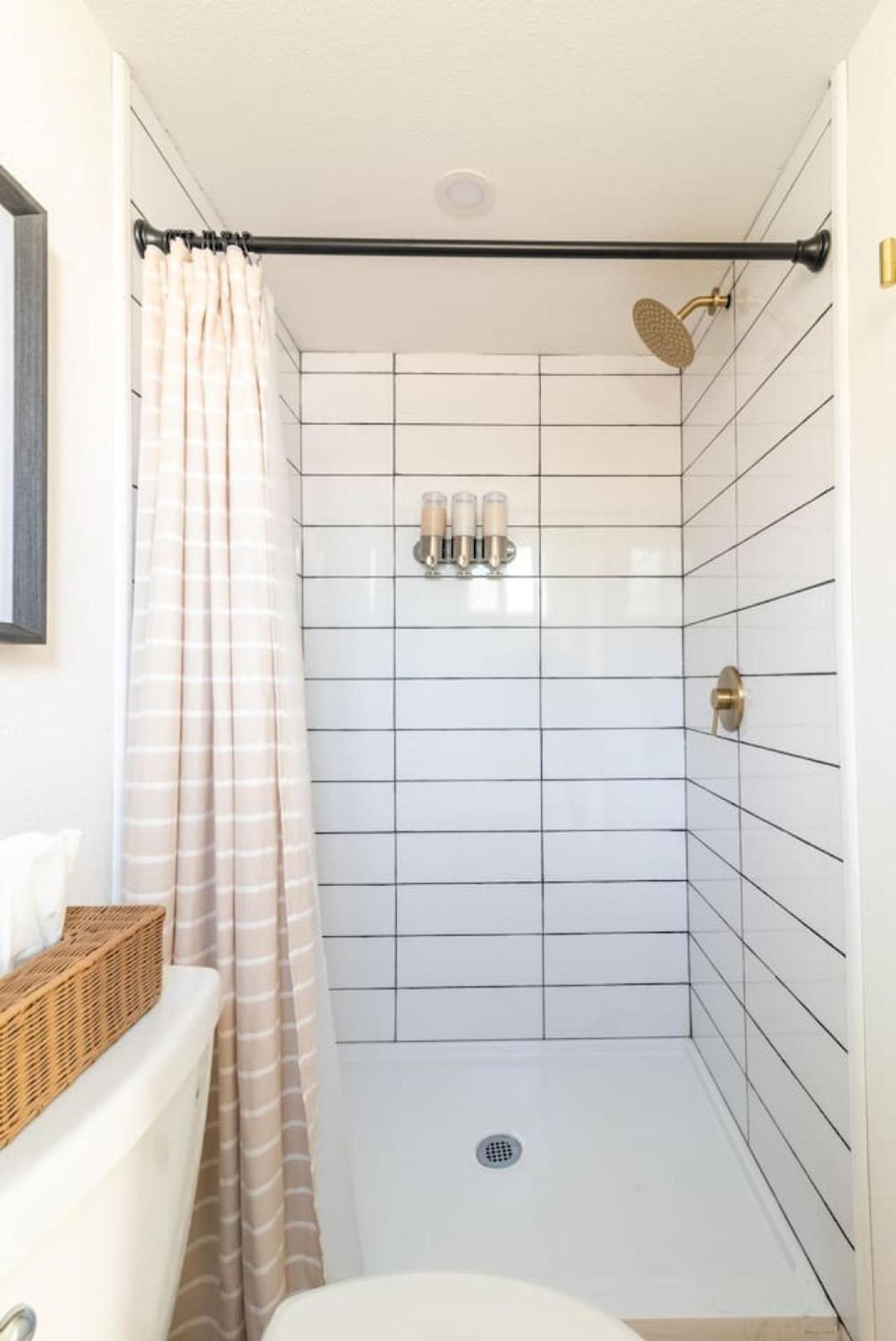 Boho Tiny - Walkable To The Of East *