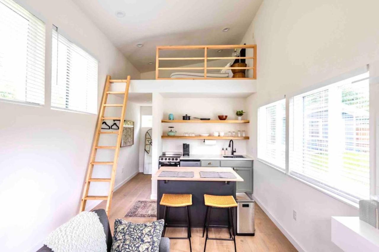 Extended Retreat - Cozy Yet Spacious Tiny Gem