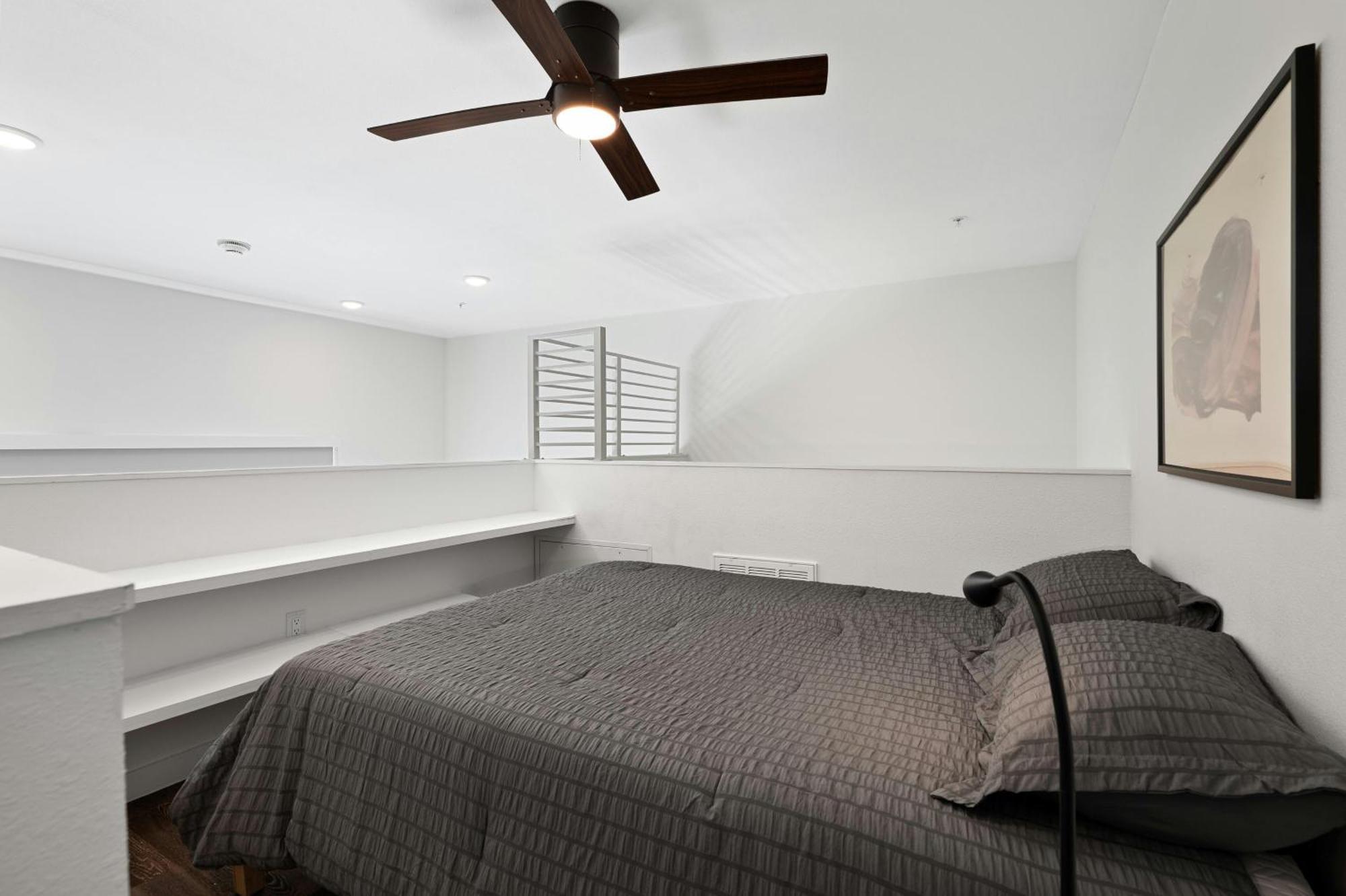 Holly House Apartment