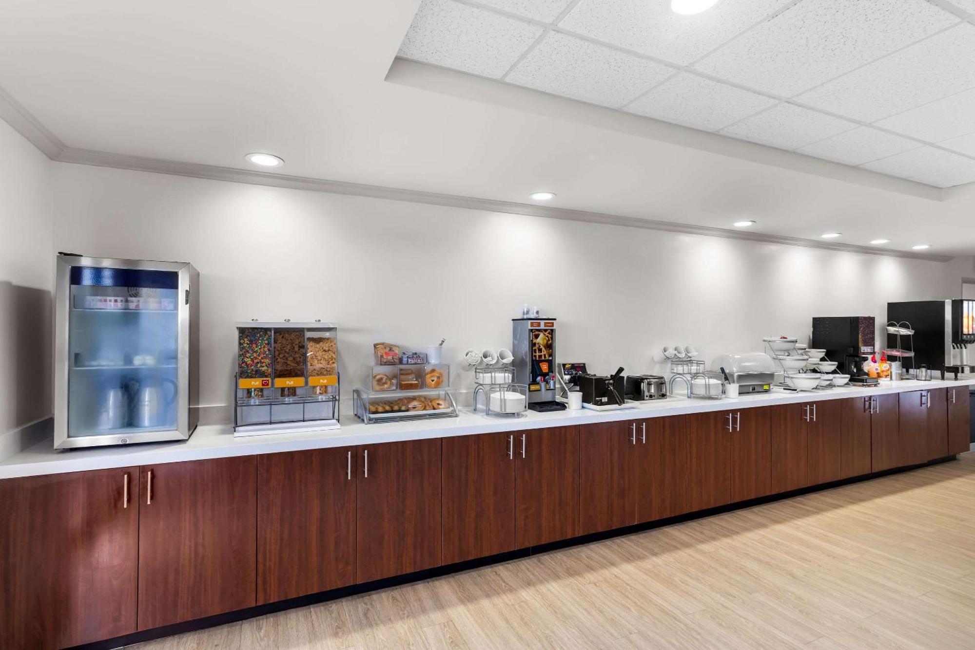 Comfort Airport 3* Austin