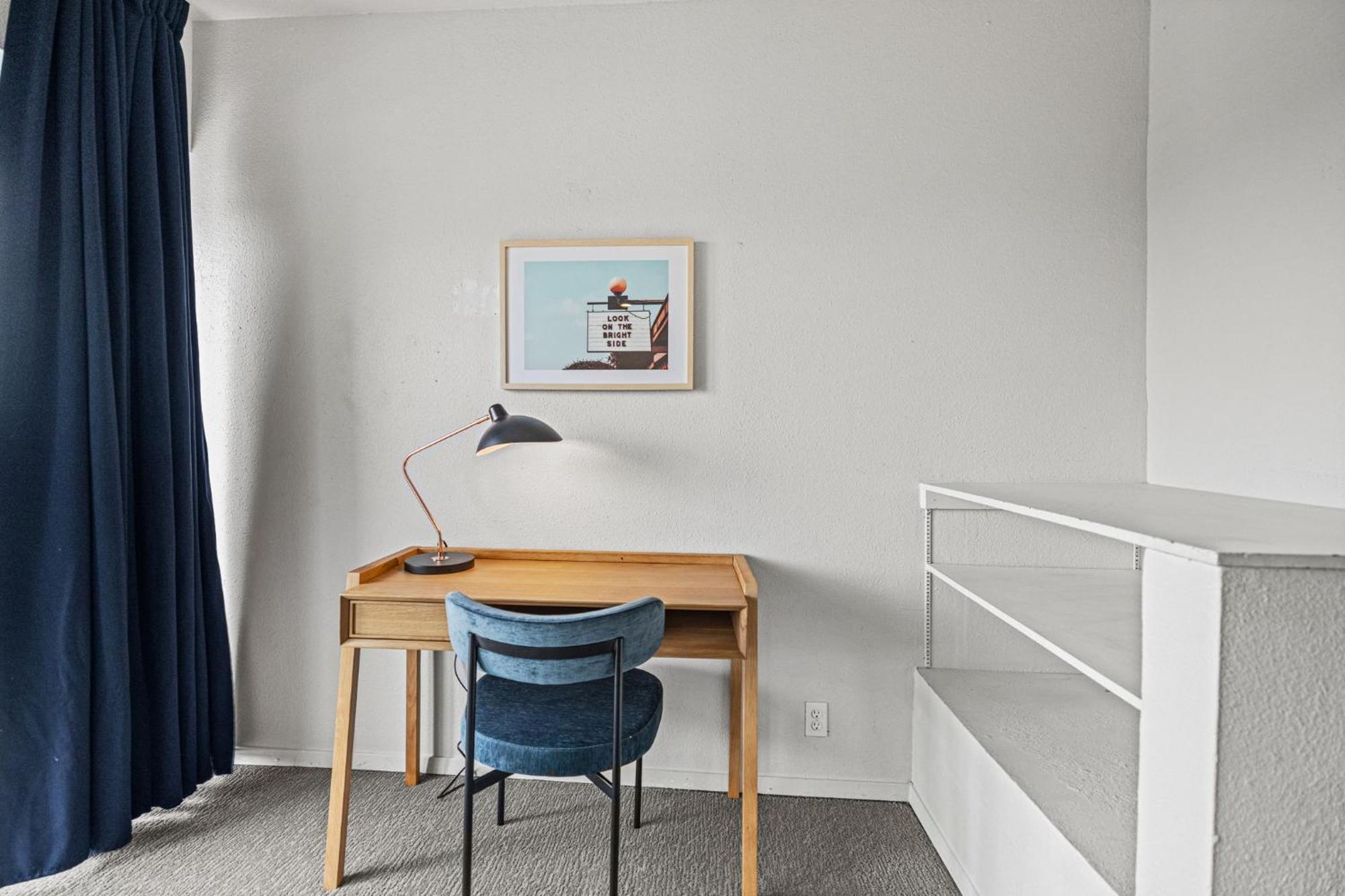 Littlefield Lofts, Hosted By Placemakr - 6th St Apartment Austin