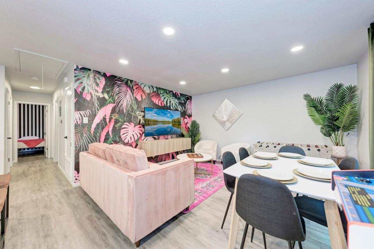 Holiday home Pink Fun - Minutes To Downtown-aus
