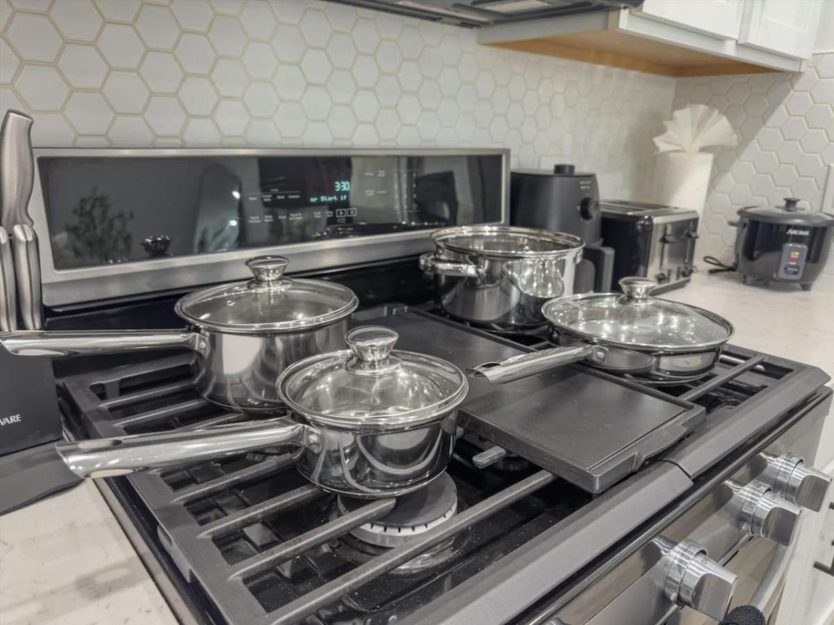 Luxury Combined Homes - Downtown Access - Balcony