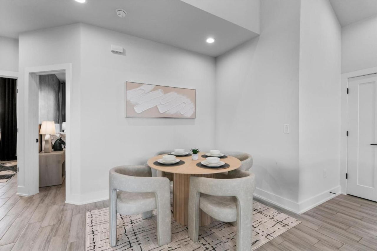 Luxury Combined Homes - Downtown Access - Balcony * Austin