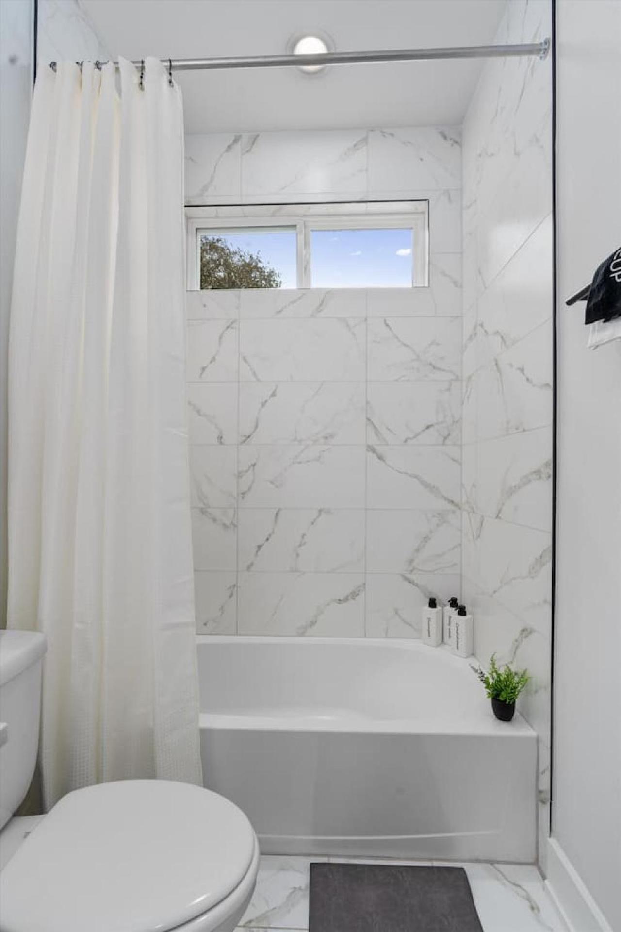 Holiday home Luxury Combined Homes - Downtown Access - Balcony Austin