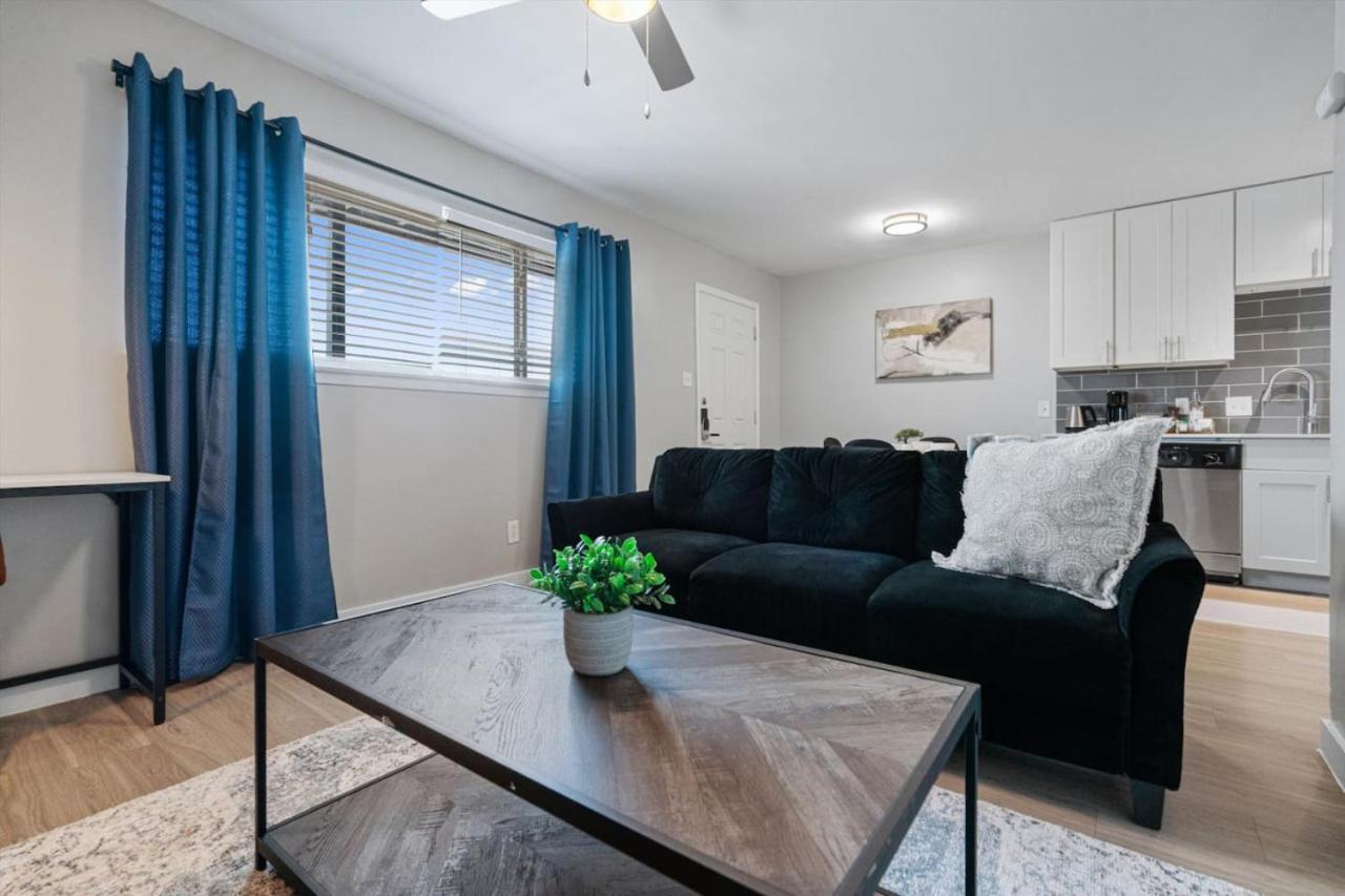 Apartment Mins 2 Dwntown - Private - Nestled Pad Austin