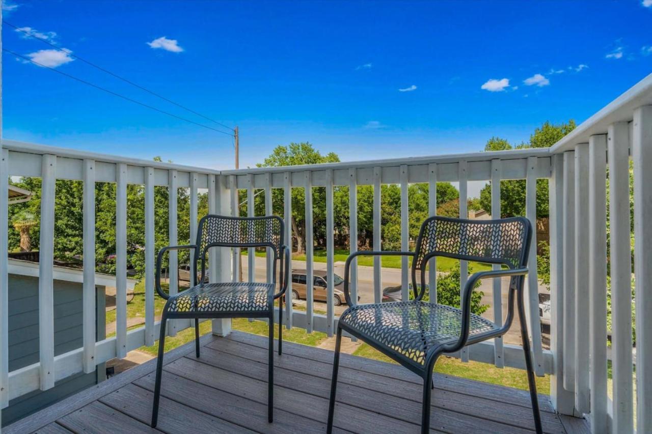 Holiday home Luxury L Easy To Downtown L Balcony L Fireplace