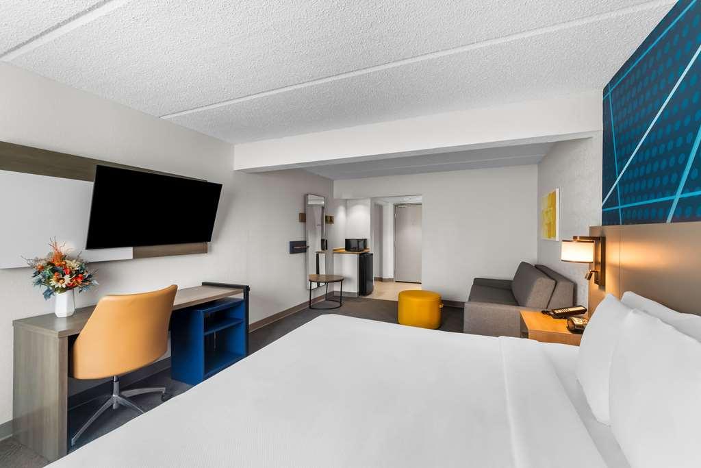 Comfort Airport Hotel 3*