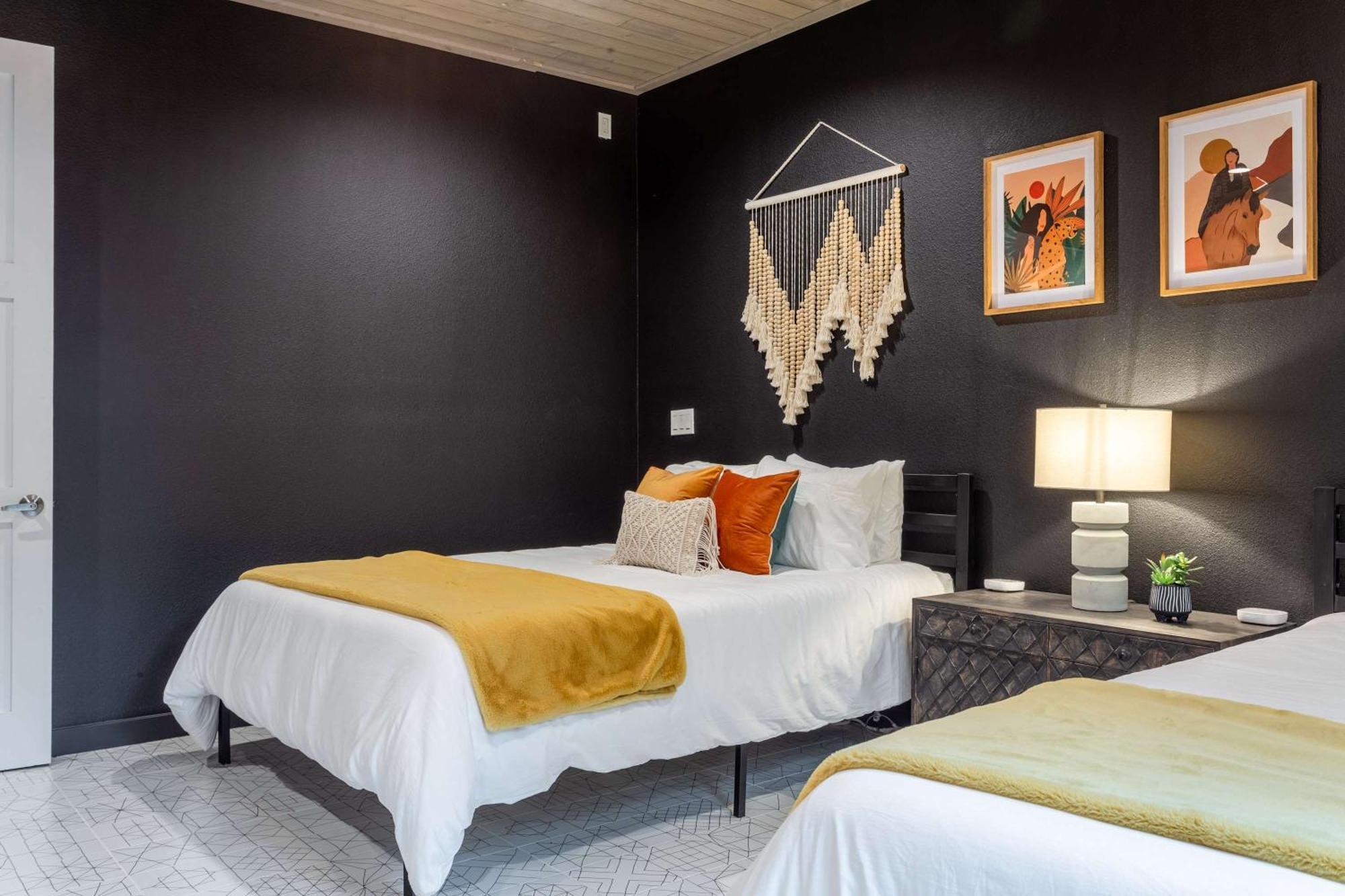 Pristine Pool Palace 6br - Rainey St - 7min Walk *