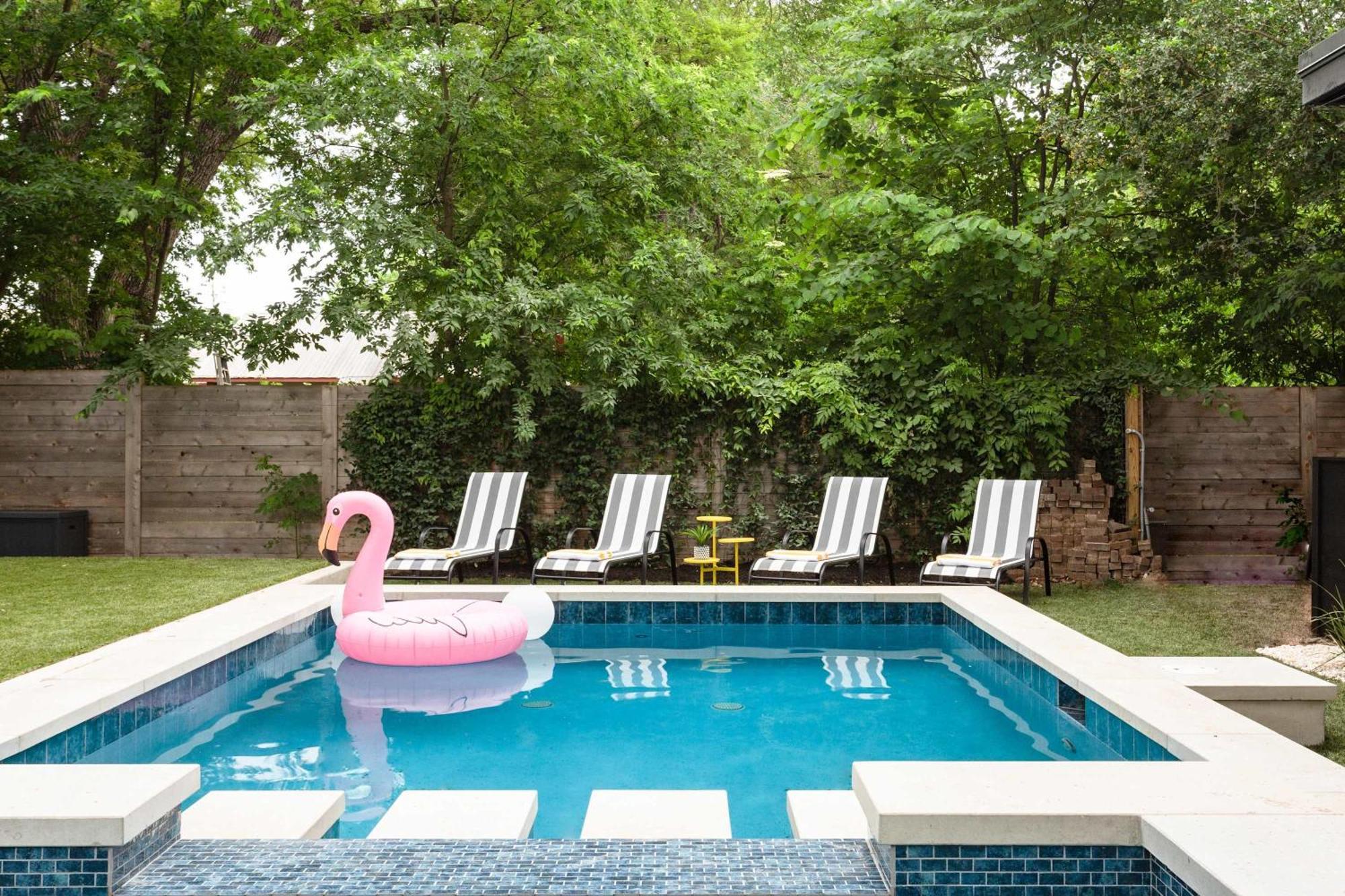 Pristine Pool Palace 6br - Rainey St - 7min Walk Holiday home *