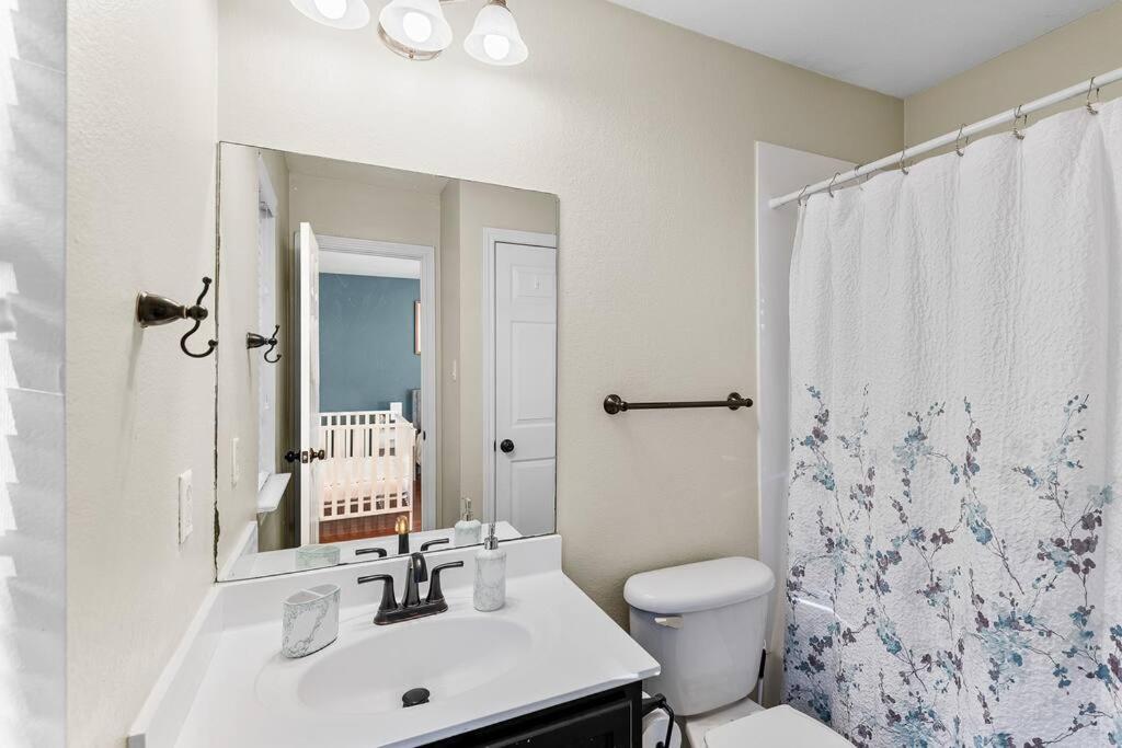 Beautiful Space - Yard - 10 Min From Dt