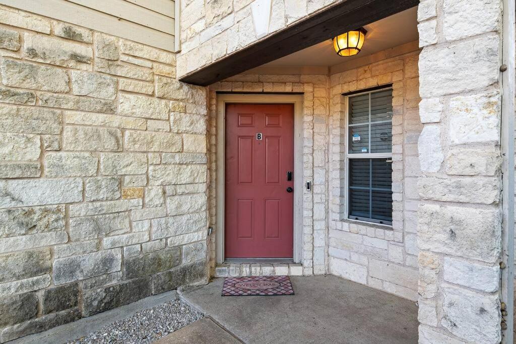 Beautiful Space - Yard - 10 Min From Dt Austin