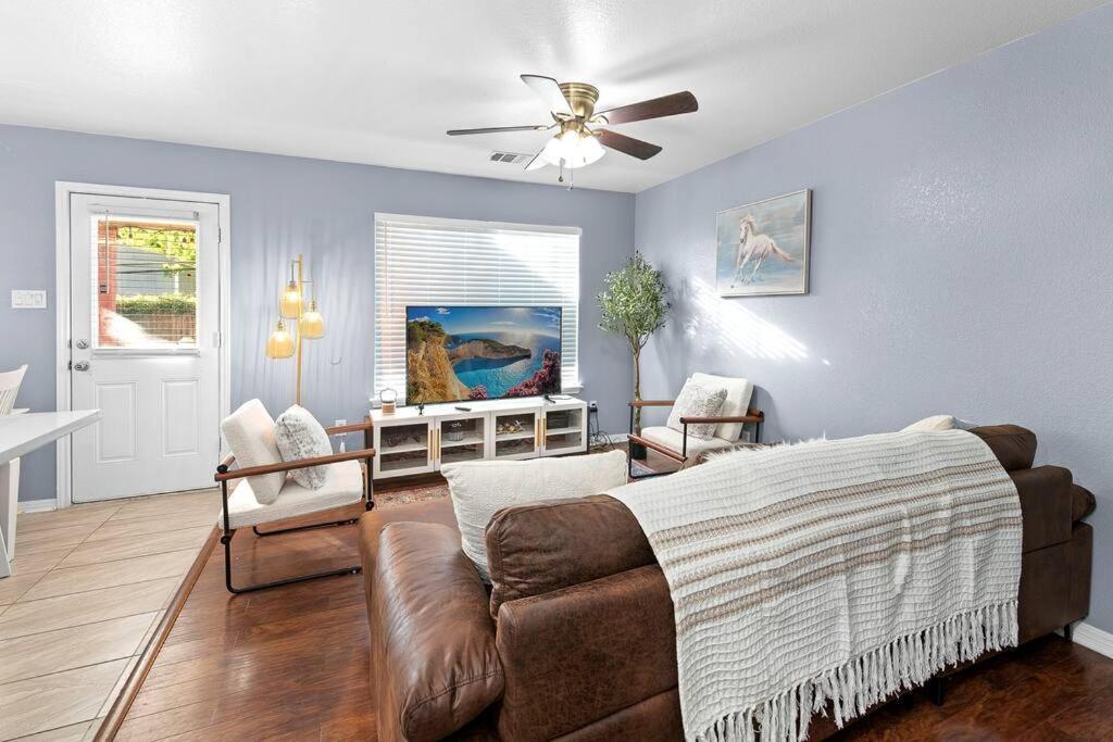 Luxury - 10 Min From Dt - Sleeps 10 * Austin