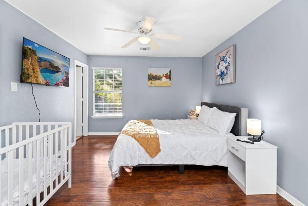 Luxury - 10 Min From Dt - Sleeps 10