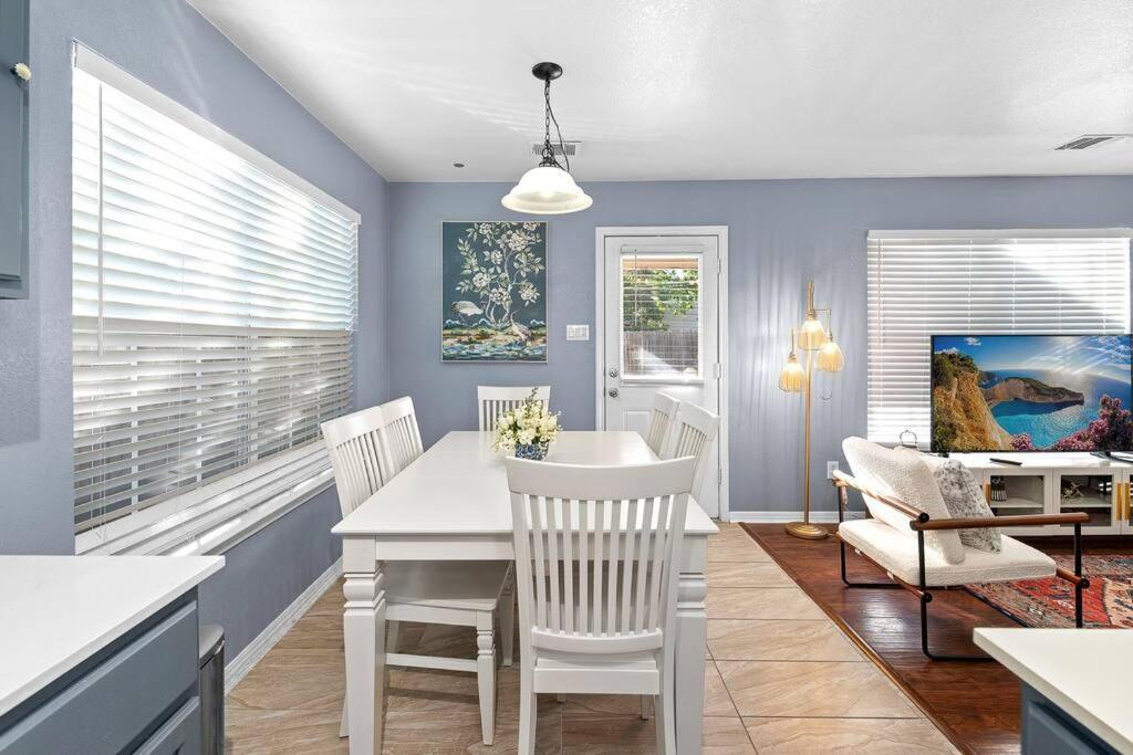 Luxury - 10 Min From Dt - Sleeps 10 * Austin
