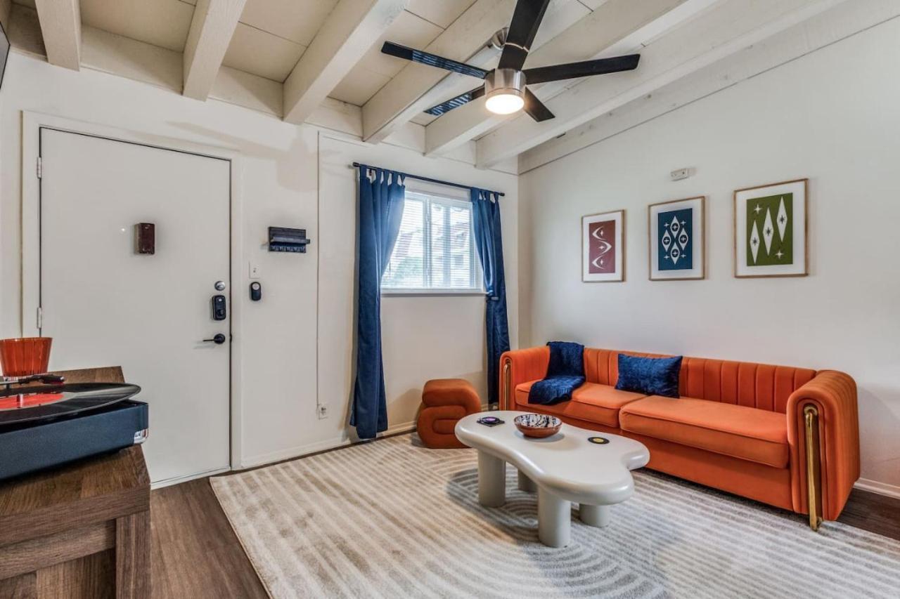 Apartment Modern Comfort Pet-friendly Austin