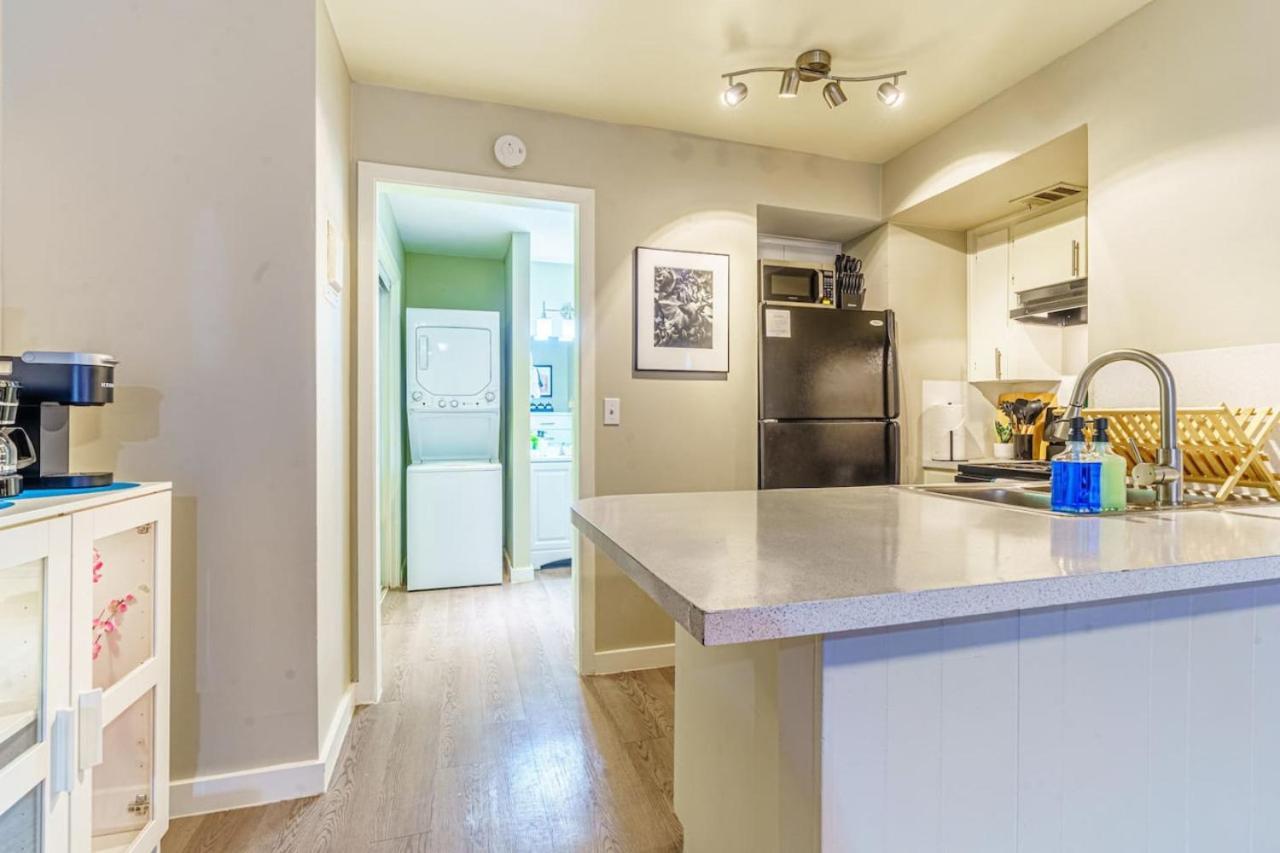 Chic Deluxe Studio-pet Friendly-10 Min To Dt *