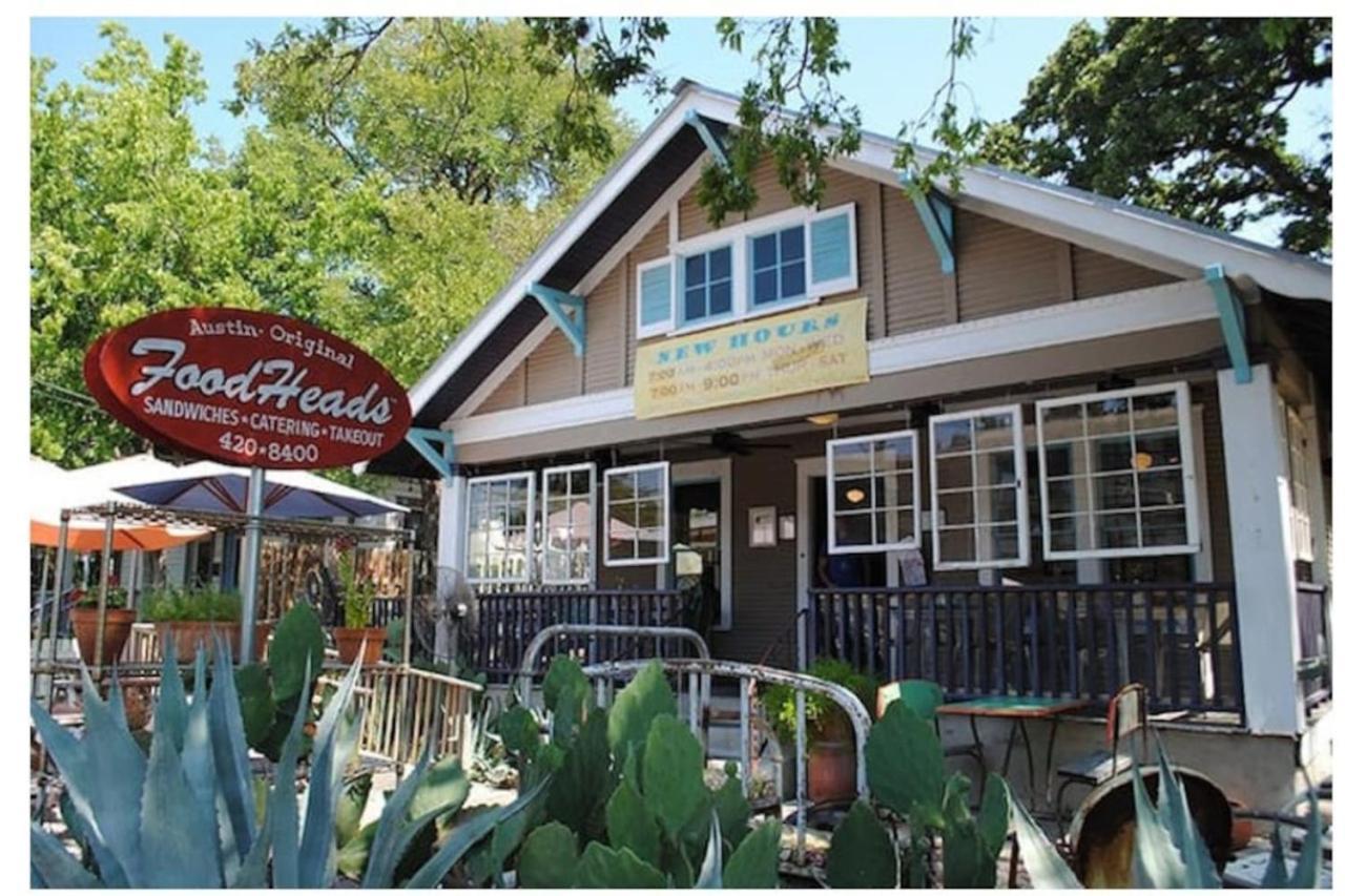 10 Min To Downtown Apartment