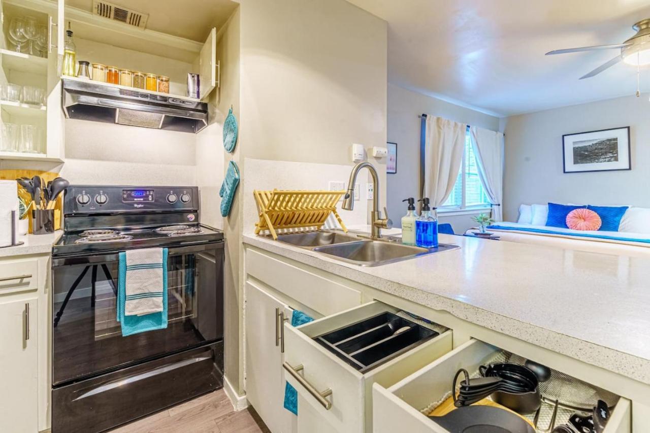 Apartment Chic Deluxe Studio-pet Friendly-10 Min To Dt Austin