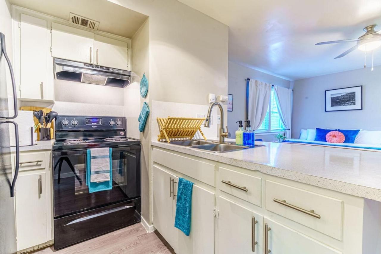 Chic Deluxe Studio-pet Friendly-10 Min To Dt Apartment *