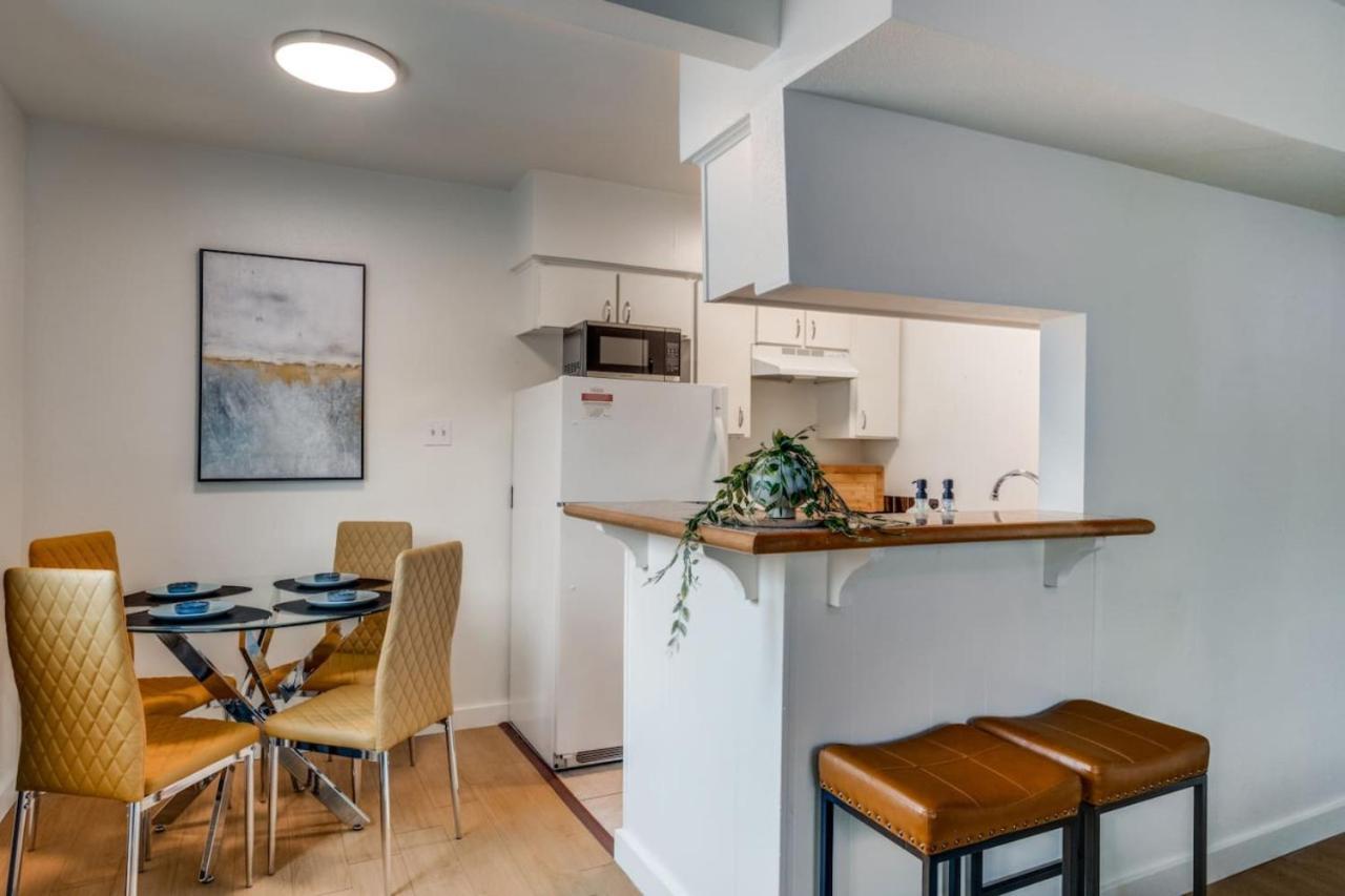 10 Min To Downtown Apartment Austin
