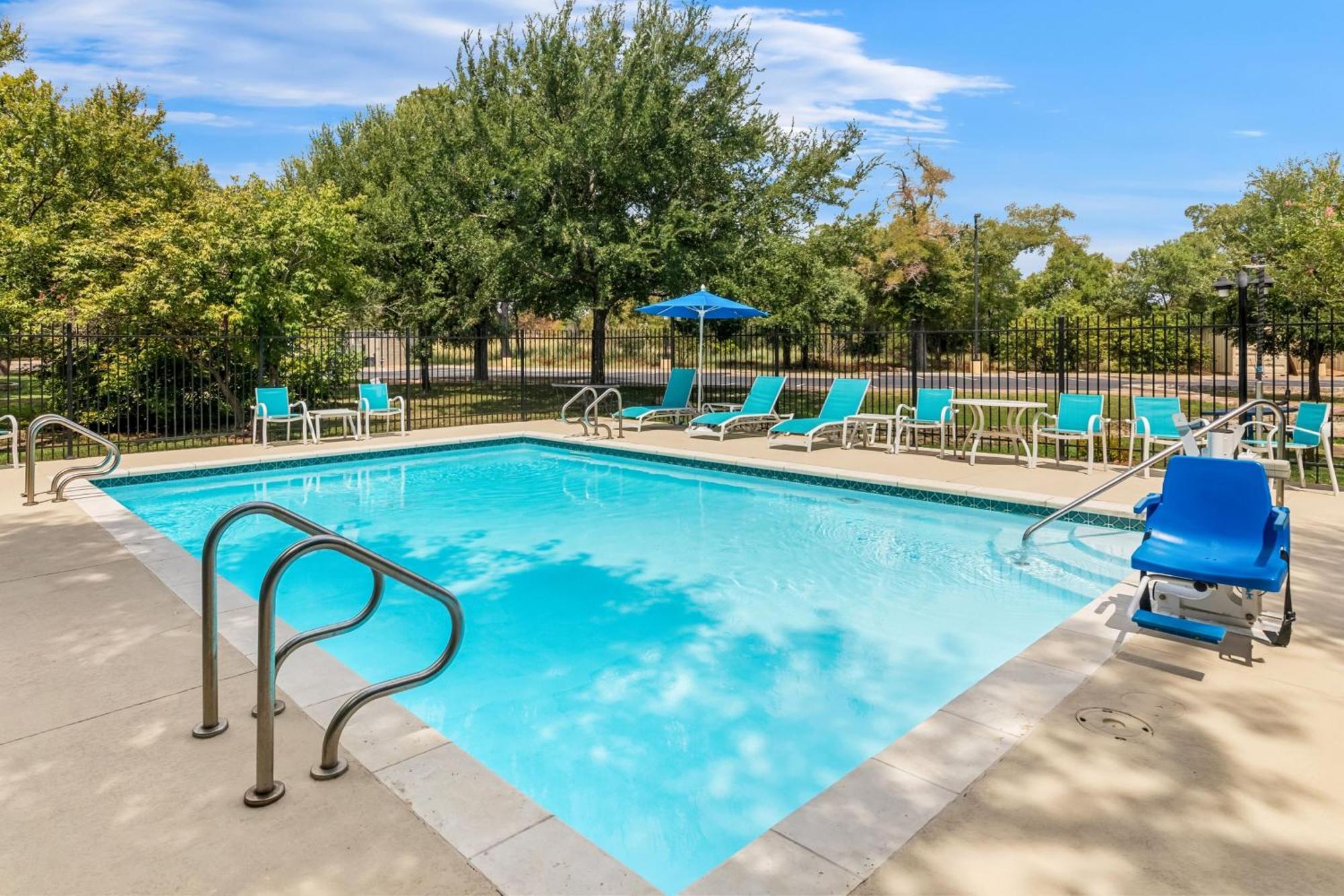 Express & Sw - Sunset Valley, And Ihg Hotel Austin