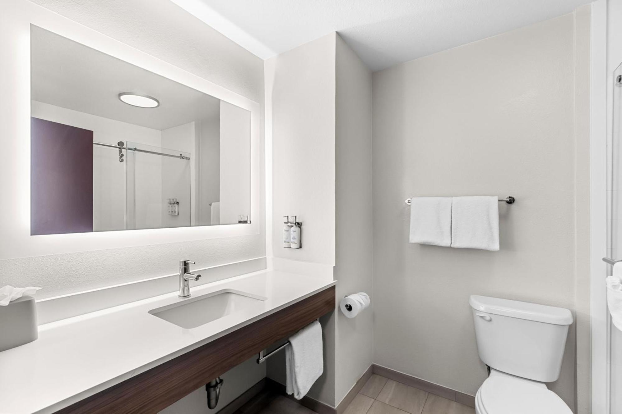 Hotel Express & Sw - Sunset Valley, And Ihg 3*
