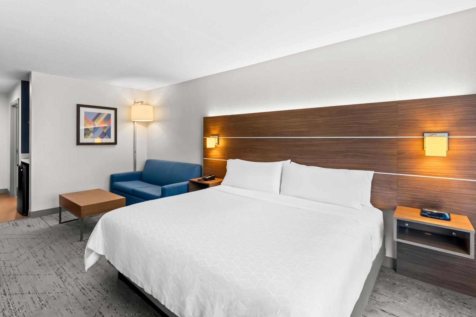 Express & Sw - Sunset Valley, And Ihg Hotel Austin