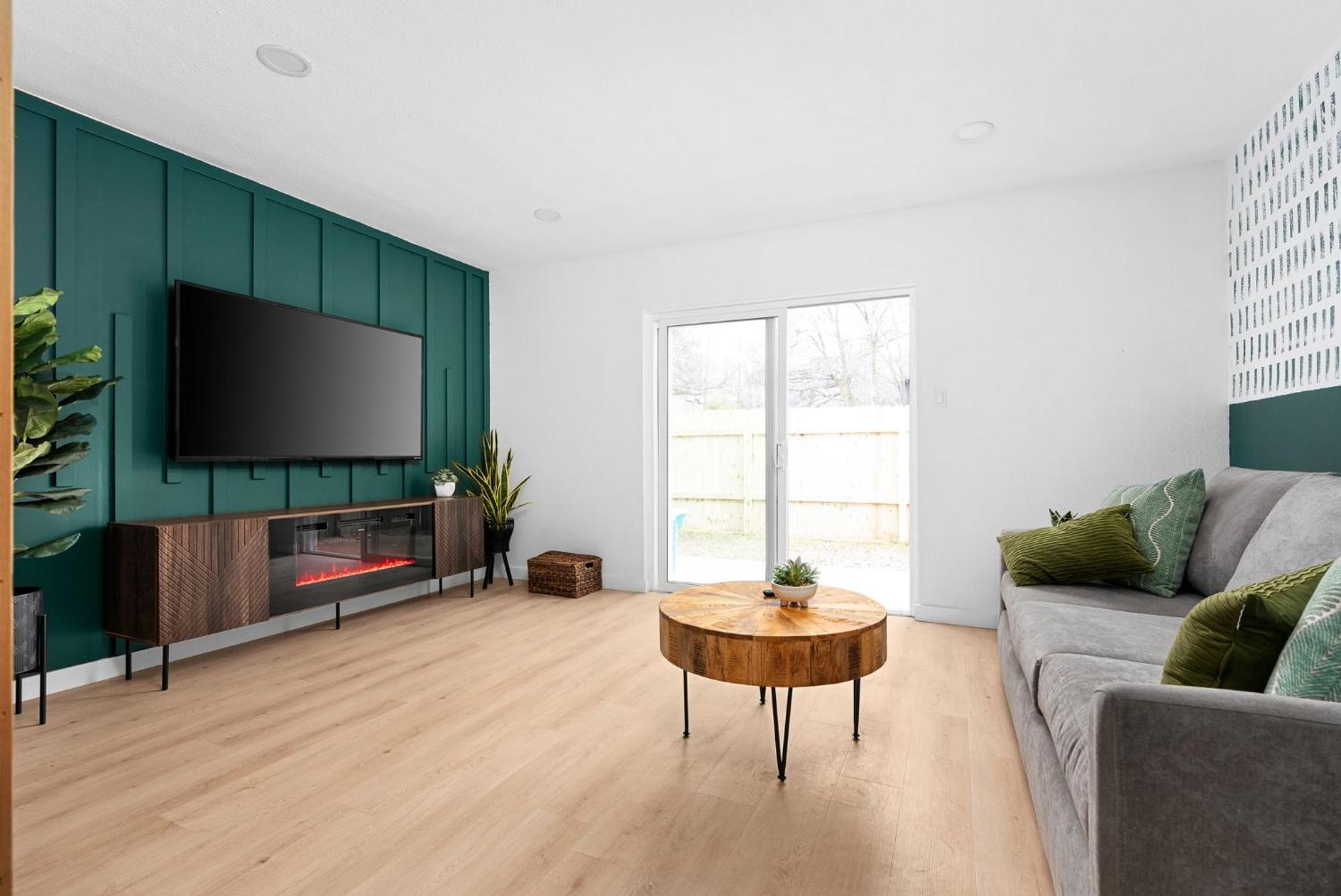 Mcm By Soco,sola With Patio Apartment Austin