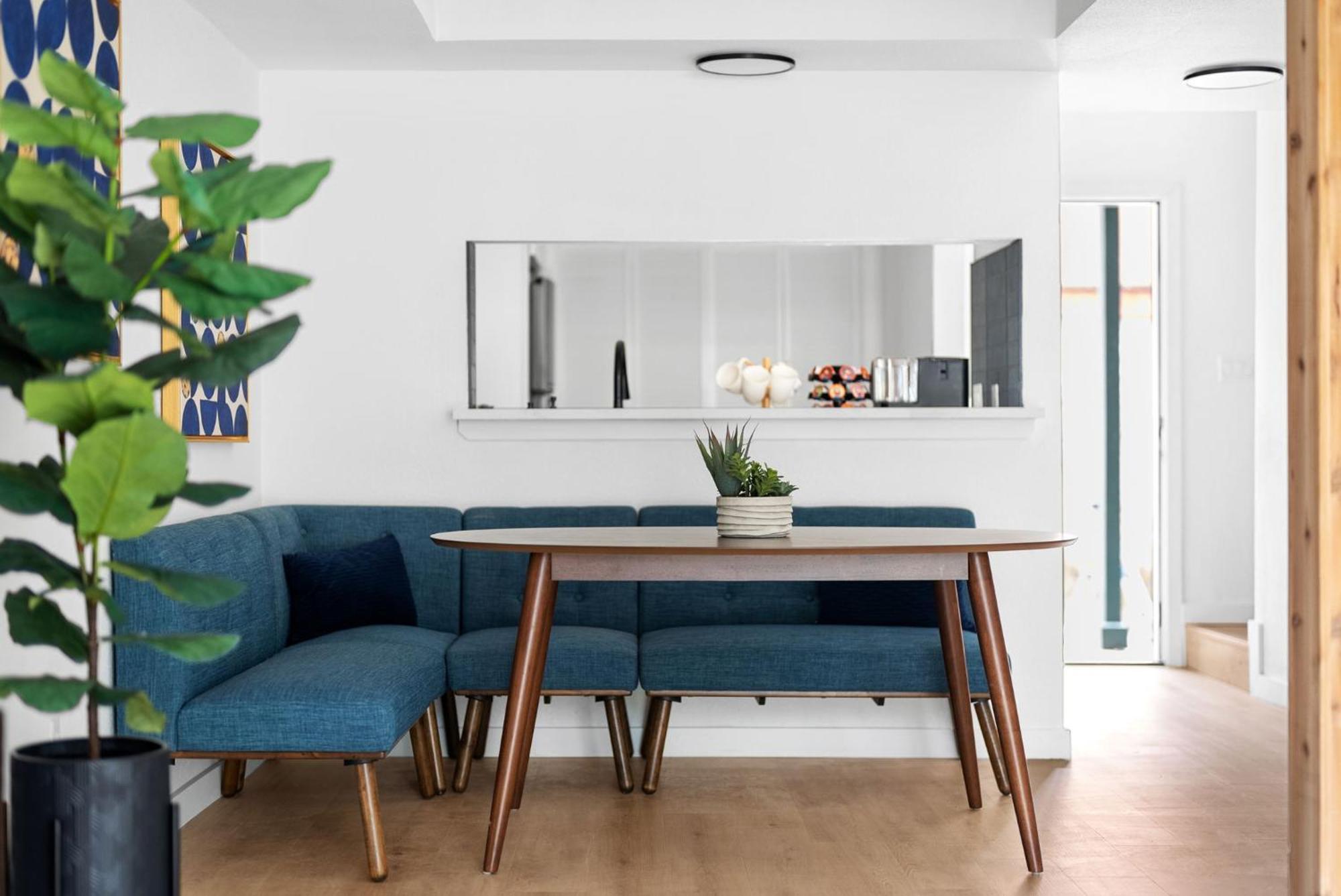 Fast Wifi, Desks - Soco, Dt, Zilker *